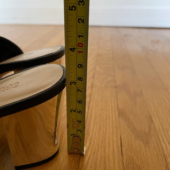 Expression sandals.  Size 8.5. Mirror heel.  Never worn. - Picture 4 of 12